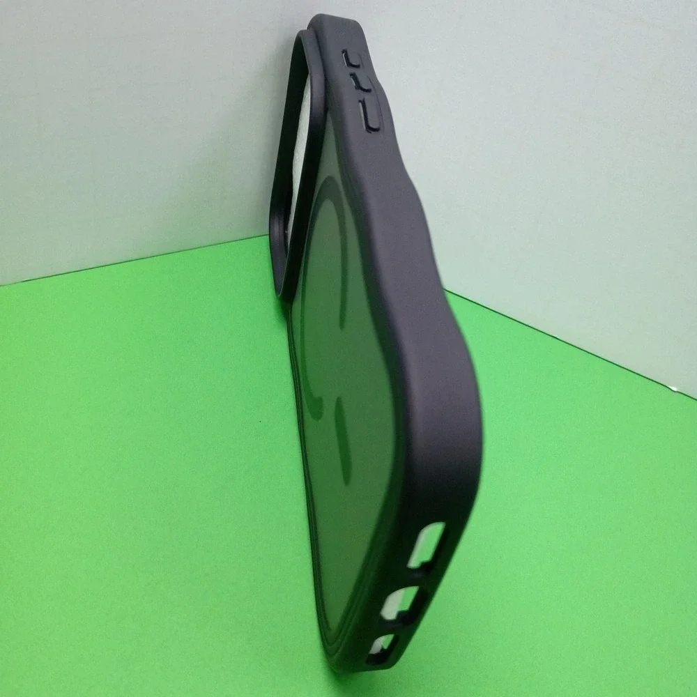 Apple iPhone 17 Pro MagSafe Case Black New